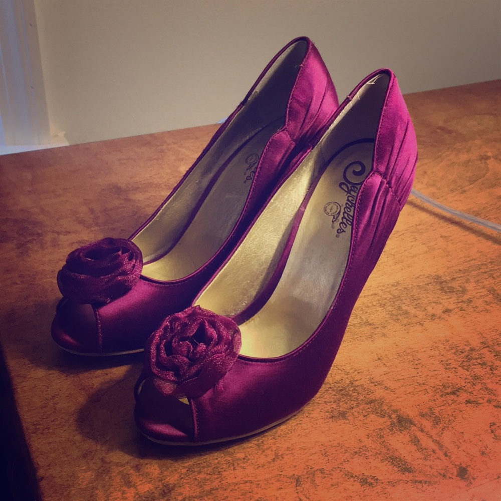 Magenta heels
